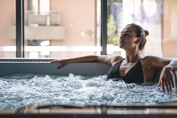 Jacuzzi facility